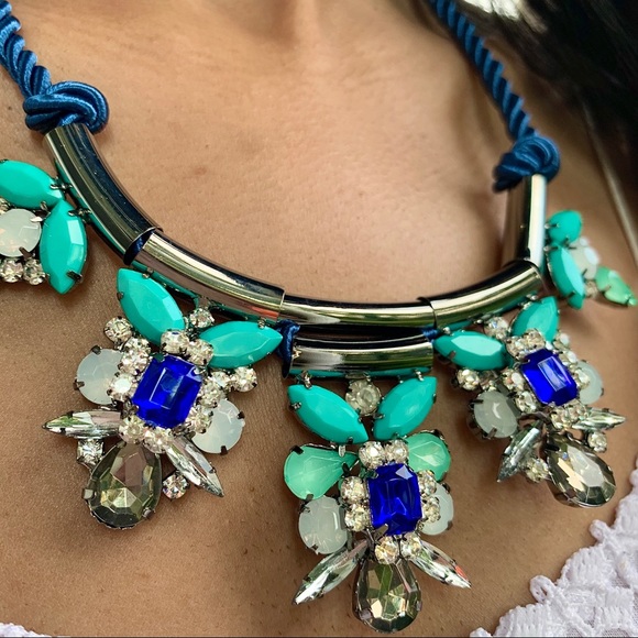 BLUE Jeweled Statement Necklace๐HP - Picture 3 of 9
